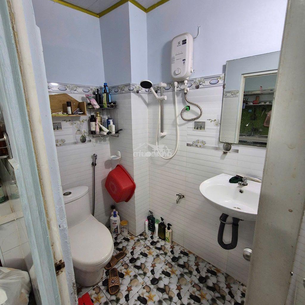 Bán nhà hẻm  ba gác rộng rãi đường phạm thế hiển p4 q8  - 3