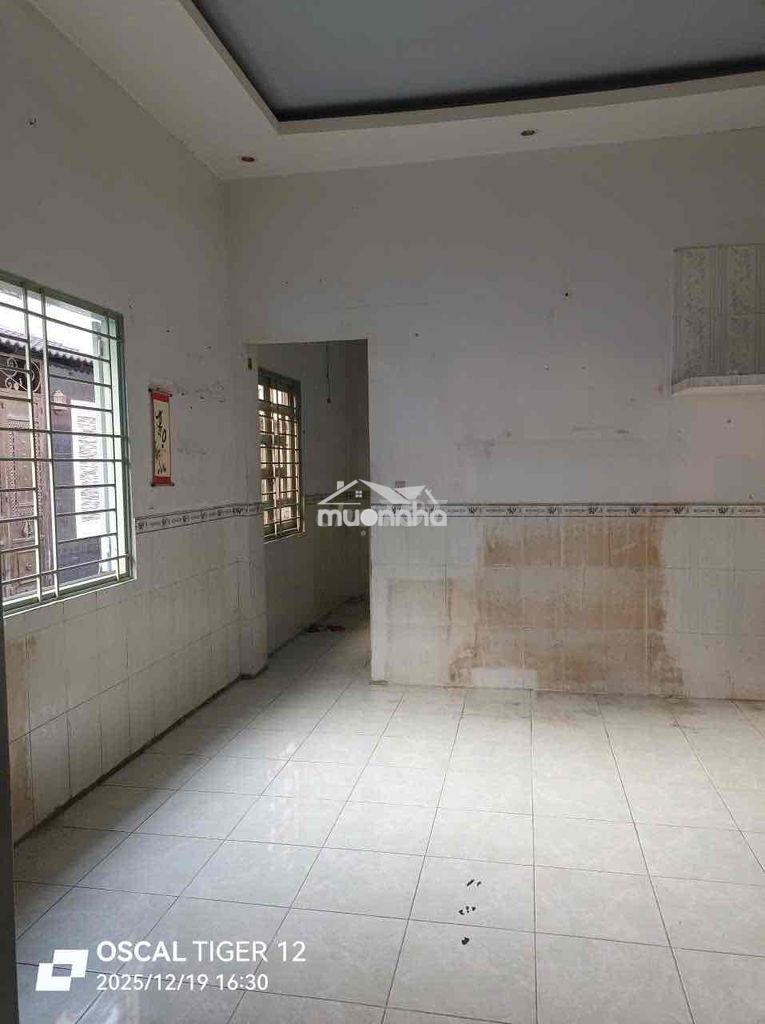 Nhà góc 2 mặt tiền thống nhất 4,2 x 15,5m cấp 4 - 4