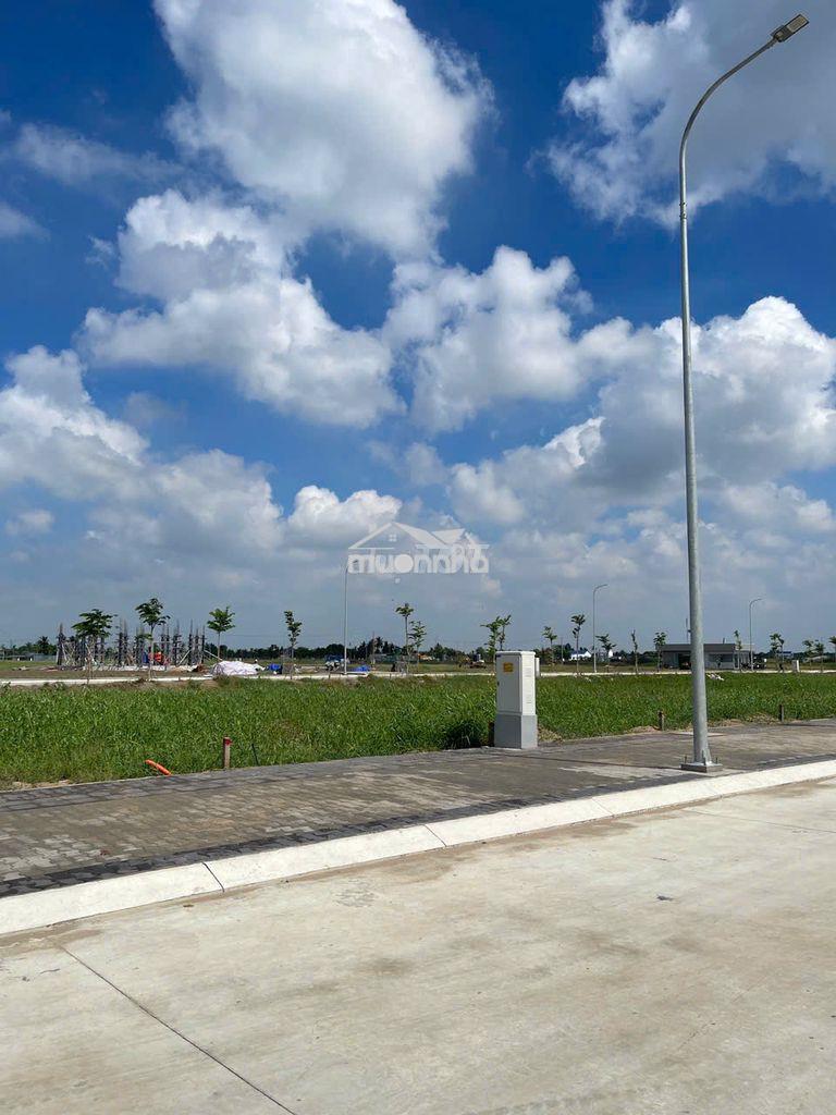 Bán 180m2 đất shr mặt tiền đường 18m, kế tttm 1.8ha - 3