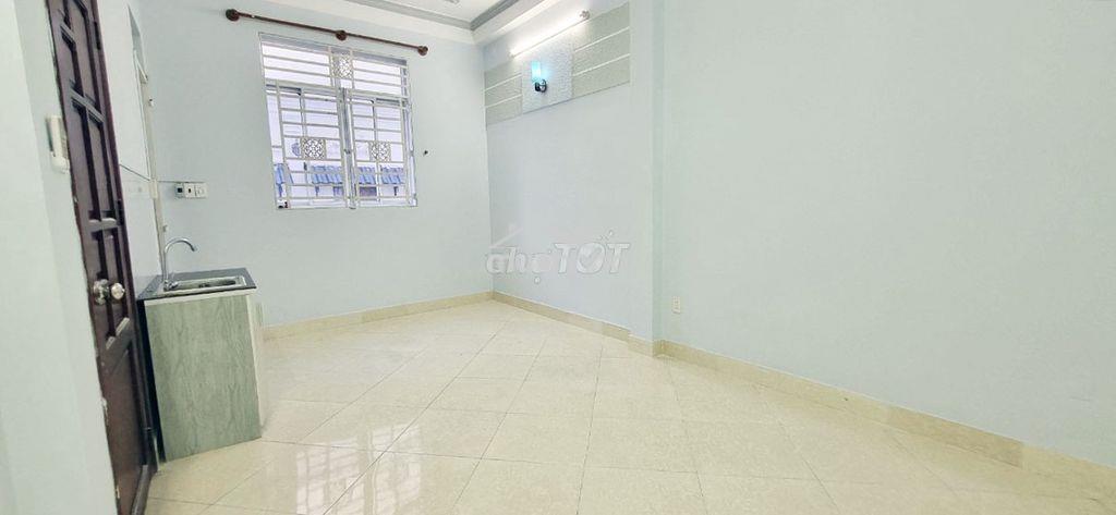 Phòng lầu 1, cửa sổ trời, m.lạnh inveter 2026 (sau bv hoàn mỹ - pxl) - 3