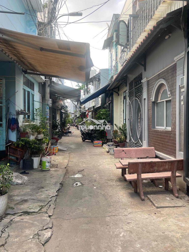 Huỳnh tấn phát 3pn -dtsd 65m2 - trệt lửng lầu- cách q4 chỉ 300m - 2