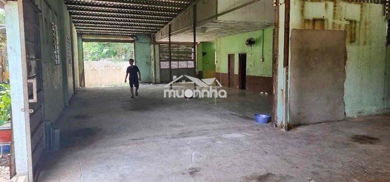 Cho thuê kho 13tr/th dt:12x20 (điện 3 pha ) đường 1c ấp 1 vĩnh lộc b