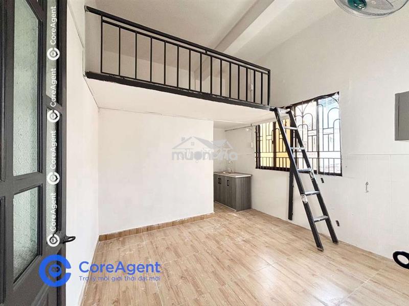 Phòng trọ có gác - cửa sổ trời