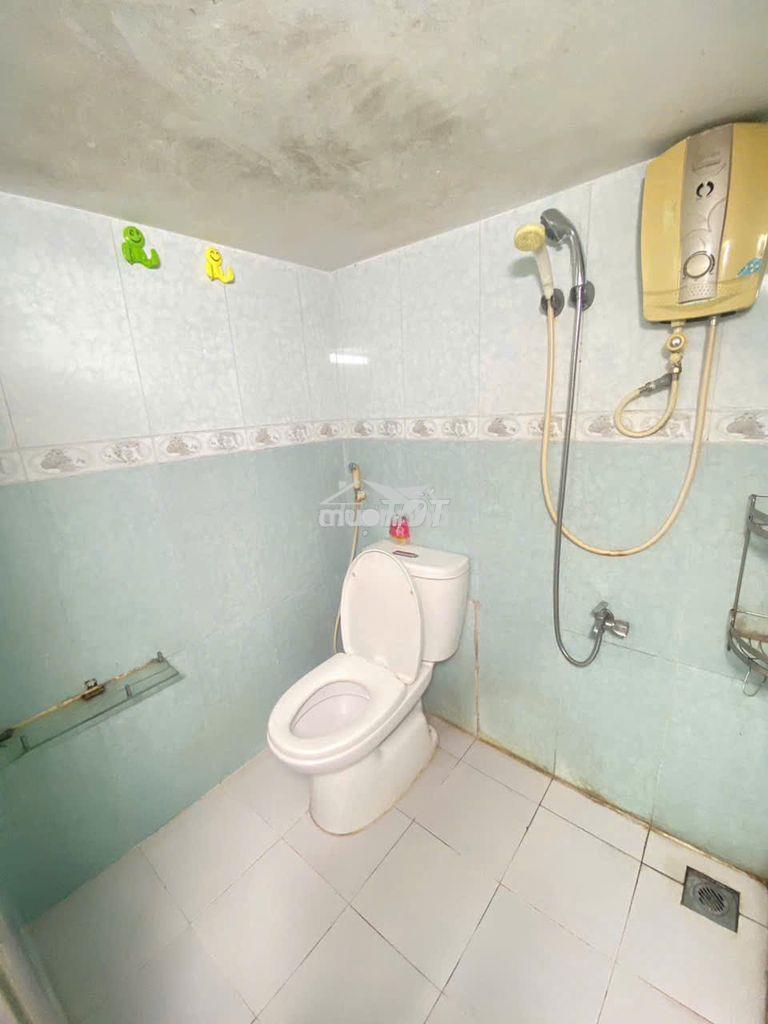Chính chủ bán chung cư 26 ngô quyền q5! - 2
