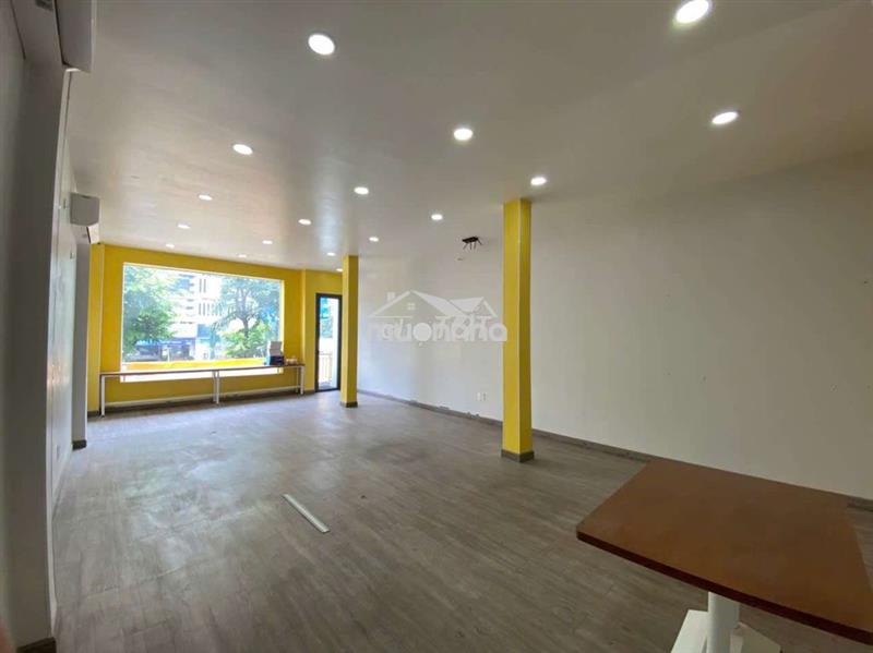 Văn phòng giờ tự do 24/7 120m2 giá 20 triệu/tháng mặt tiền trường sơn