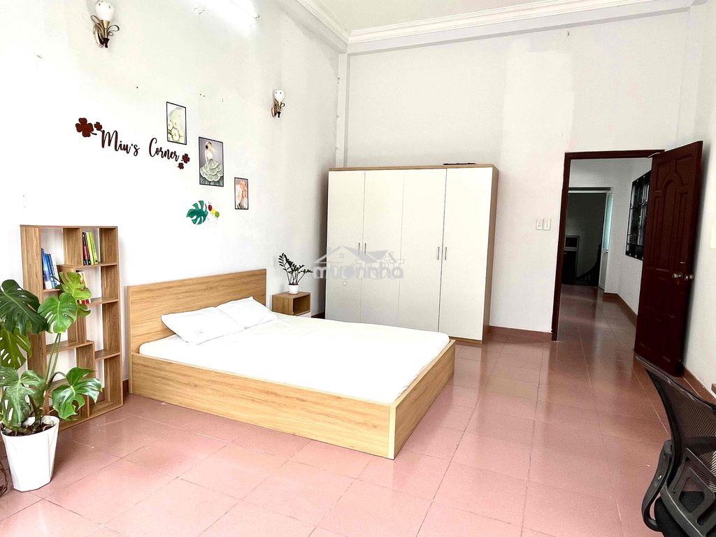 Phòng 55m2. pk+ tách bếp - pn master - full nội thất - 3
