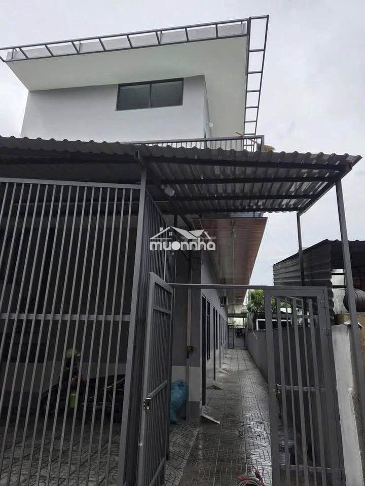 CẦN BÁN DÃY TRỌ TRỪ VĂN THỐ ĐANG CÓ THU NHẬP 10TR/TH GẦN KCN ĐÔNG ĐÂN
