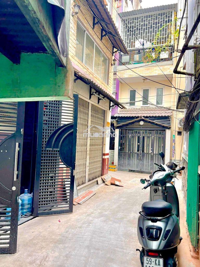 Bán  nhà  2 lầu  giá  tốt  tại q. 6 . - 3