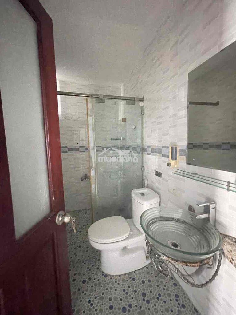 Phòng cửa sổ trời thống nhất gần bệnh viện hồng đức p.11 gò vấp - 3