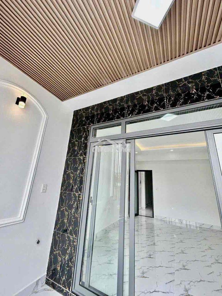Cho thuê nhà mới đường phạm hùng - dt: 4m ×16m, 1 lầu 4 phòng - hẻm - 3