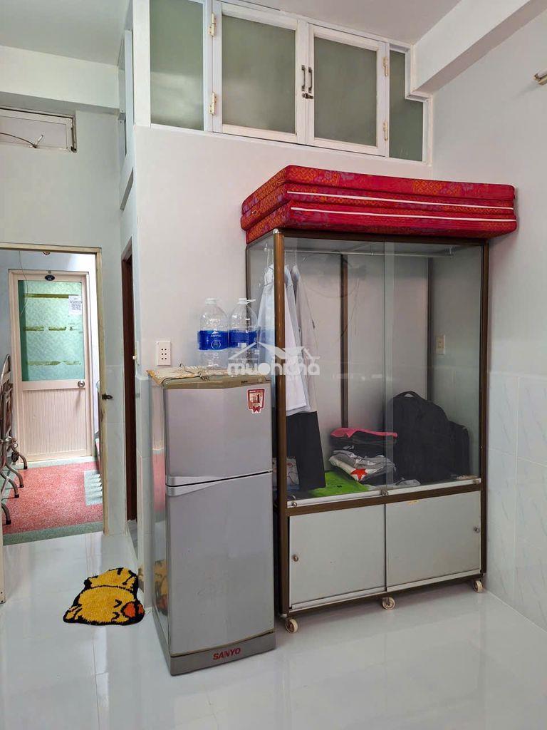 Phòng đầy đủ tiện nghi giá siêu hạt dẻ - mặt tiền trung tâm quận 3