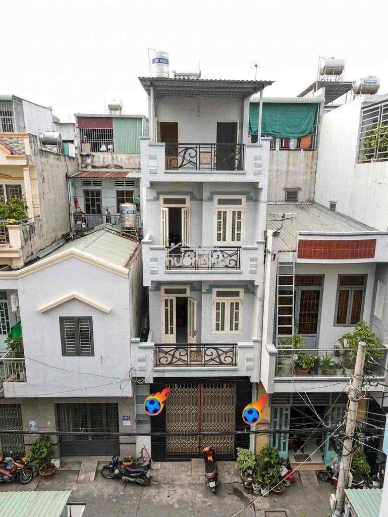Không có căn thứ 2 trong khu vực