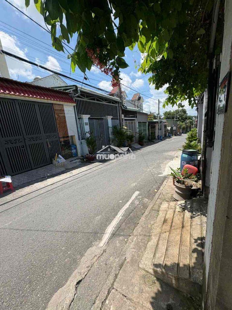 Cho thuê nhà 3,5tr/ tháng cấp 2 tân bình - 4