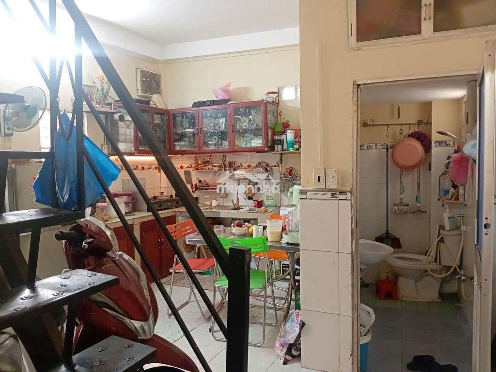 3,85 tỷ - nhà trống, sổ riêng - nhận ở nhay - 2 pn - 35m2 - - 4