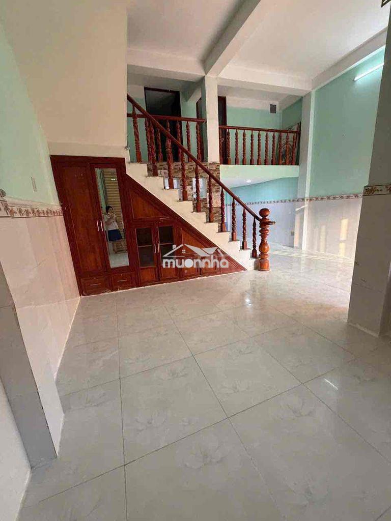 Nhà 3 phòng ngủ đường xe hơi nguyễn duy trinh
