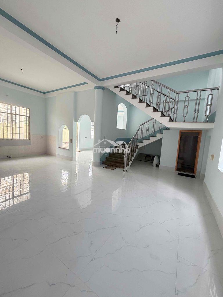 Biệt thự 600m2 kdc số 9 đường 30/4 - 4
