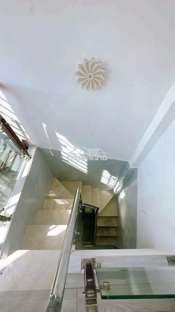 Cho thuê nhà nguyên căn hẻm tôn đản, quận 4 - 4