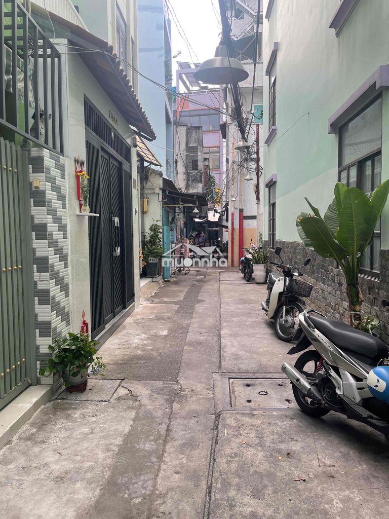 Cho thuê căn nhà trống có gác suốt vị trí vip - 2