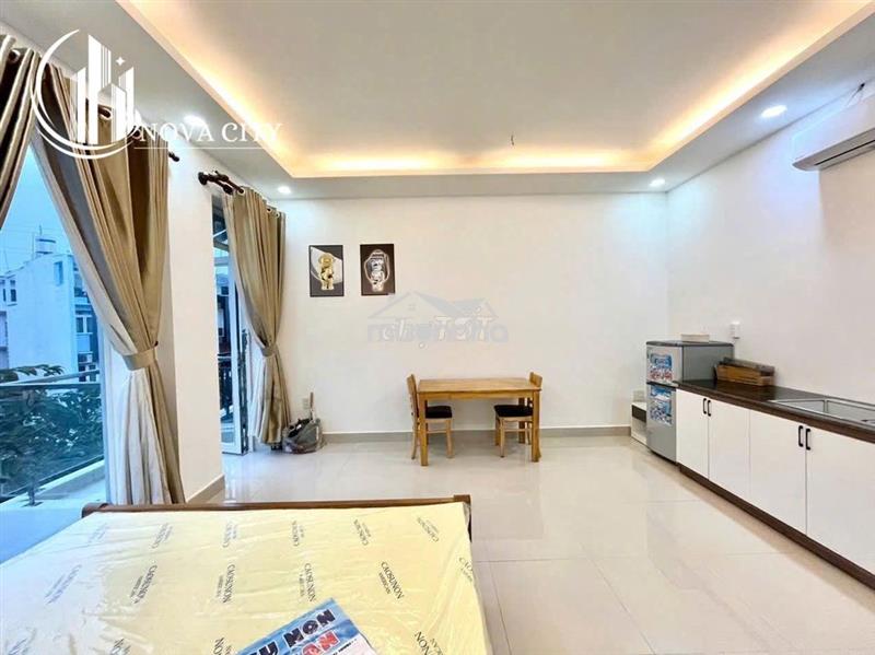 Căn hộ ban công,full nội thất gần nút giao phạm hùng -nguyễn văn linh 