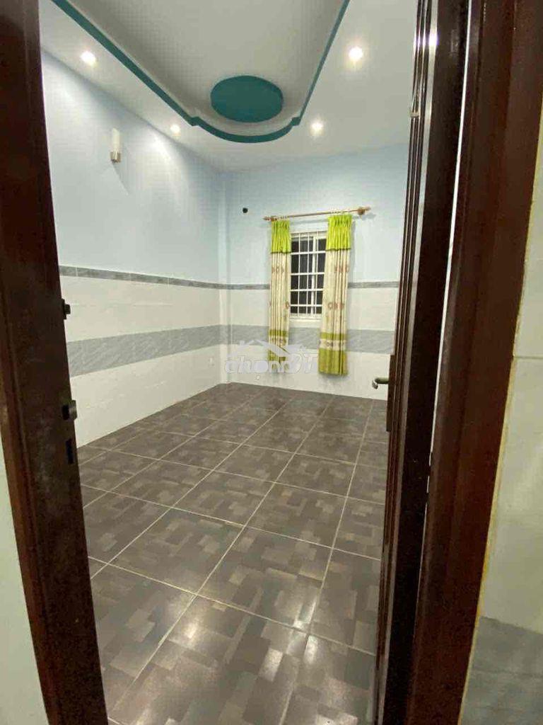 Phòng trọ  mặt tiền phạm văn chí q6 - 3