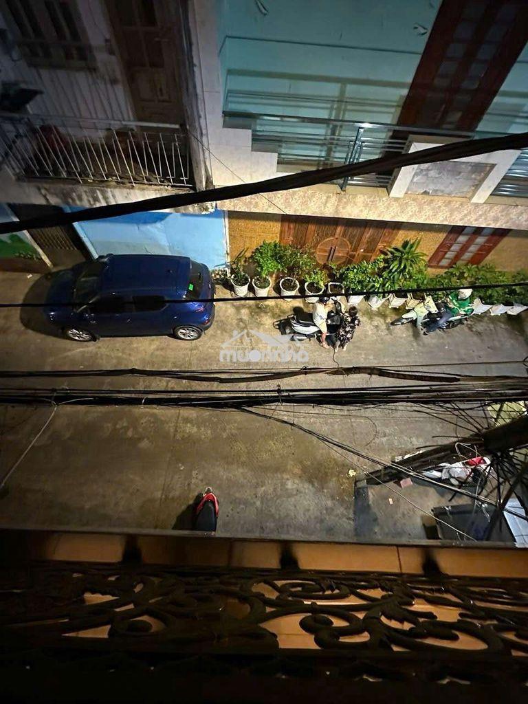 Nguyên tầng 1 - 2 phòng ngủ - giá rẻ - hẻm xe hơi - 4