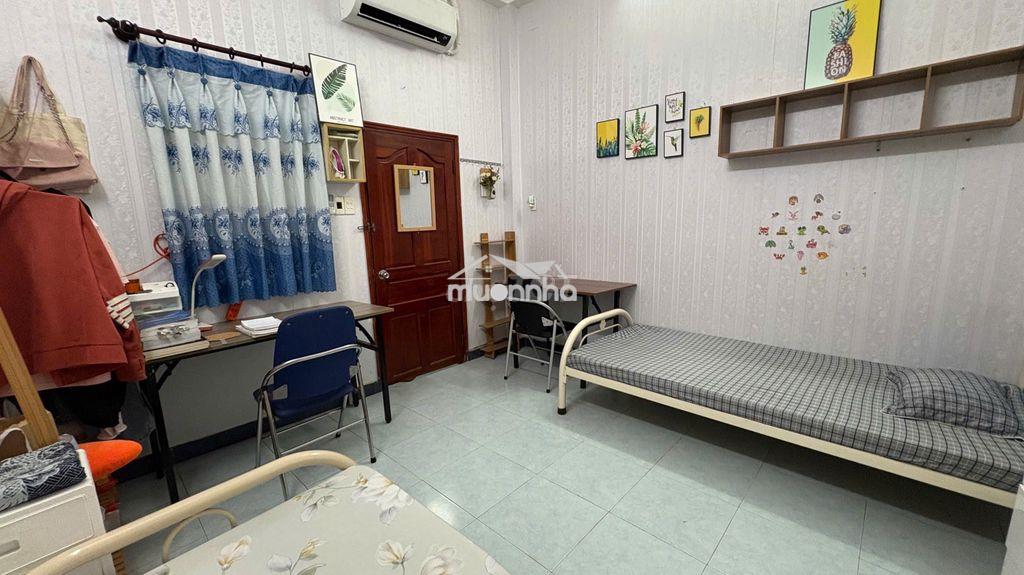 Cho thuê nguyên tầng: 1 phòng ngủ + 1 bếp + đủ nội thất - riêng biệt. - 3