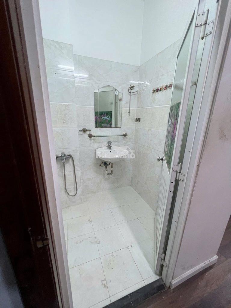 Cho thuê phòng trọ gần đh vhu, y dược, sát q10, quận 5, bình tân,tbinh