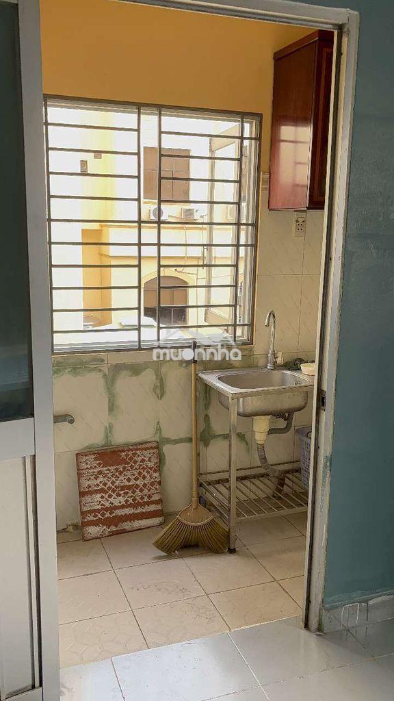 Cho thuê 1 căn 45m2, lầu 1 ngay ngô quyền q5 sau lưng bv đh y dược. - 4