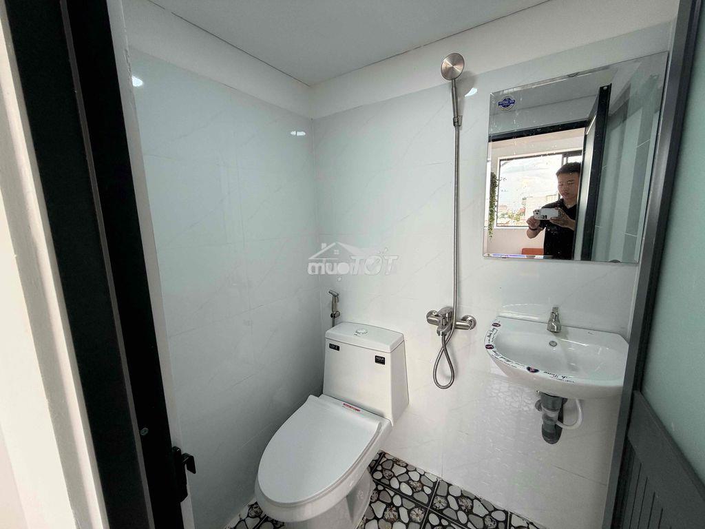 Phòng mới xây xong, sinh viên thuận tiện đi lại - 3