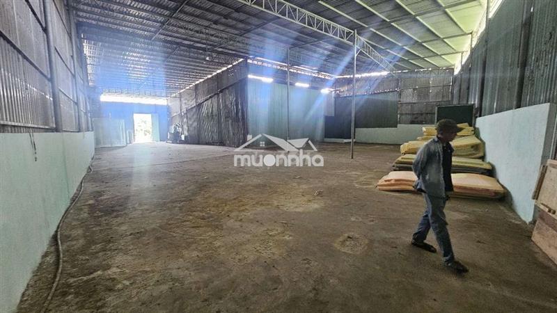 Kho 600m2, trần cao, xe công tận nhà