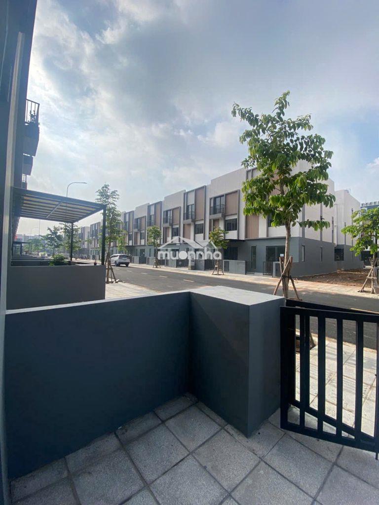 Cho thuê lâu dài k home new city.  3pn, 3wc,  full: 8 triệu