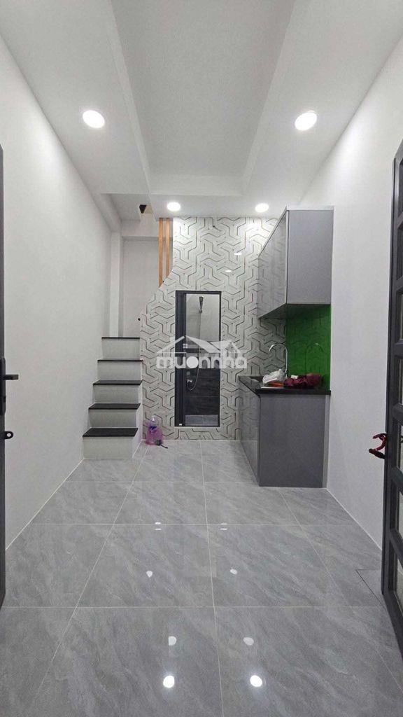 Nhà trần hưng đạo, p.phạm ngũ lão, quận 1