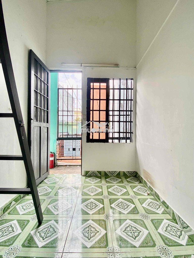 Gác ban công gần công viên gia định-sân bay-gần iuh-dh gia định
