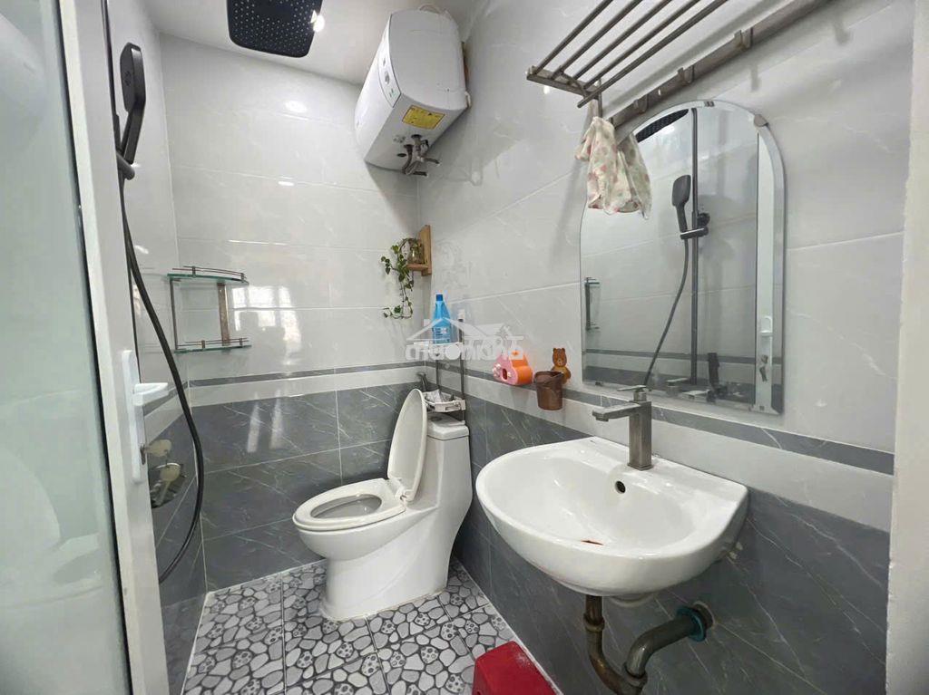 Hộ khẩu quận 5 chỉ 3.1 tỷ - nhà mới đẹp ở ngay - 2pn 2wc hiếm có - 4