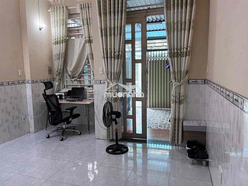 Cho thuê nhà thạnh xuân 35 sân ô tô dt 4x20m 2 phòng ngủ