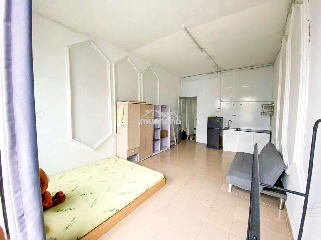 Studio full nội thất ban công rộng hơn 30m² - 4