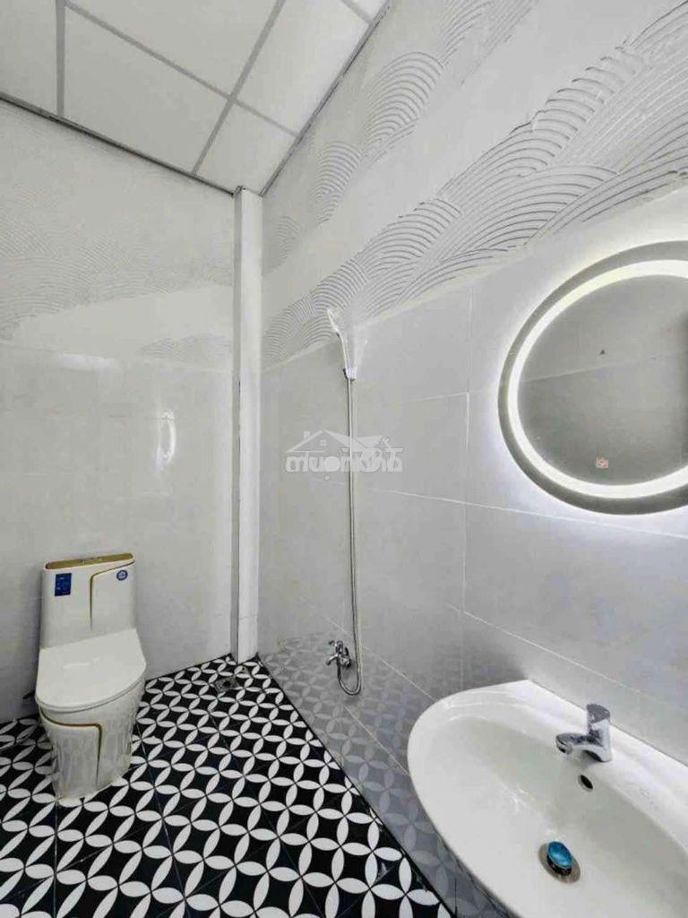 Chủ gấp bán - mặt tiền - bành văn trân - 137m2  - 11 phòng - giá 25 tỷ - 4