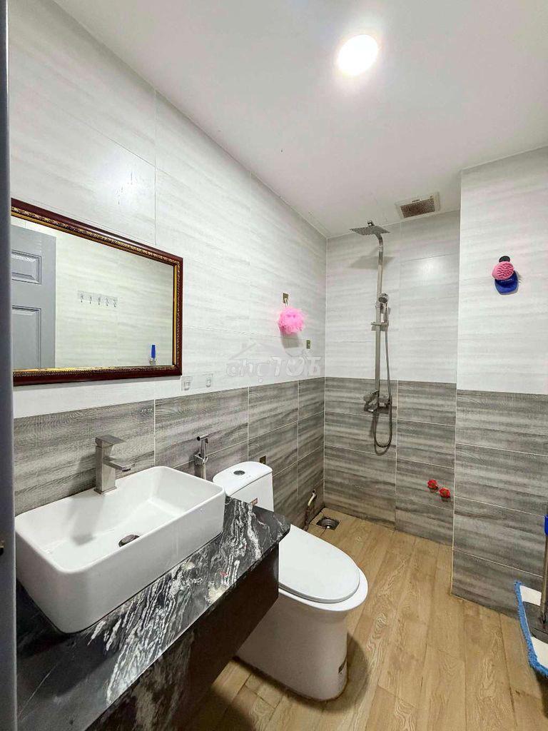 Chủ gấp bán đi nước ngoài trả là chốt- 60m2 - 9 phòng khép kín - 4
