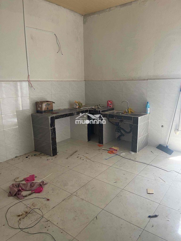 Cho thue dt -4x20 gac lung -2p ngủ-1p kin-1p hở dien nuoc chinh ấp 3 - 4