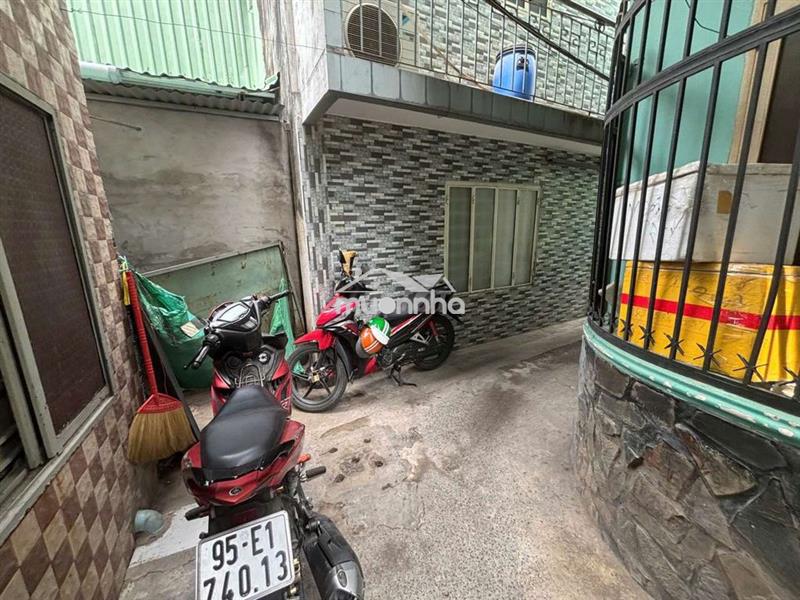 Nhà chinh chủ 3 ba tầng tdt 36m gần chơ bà chiểu