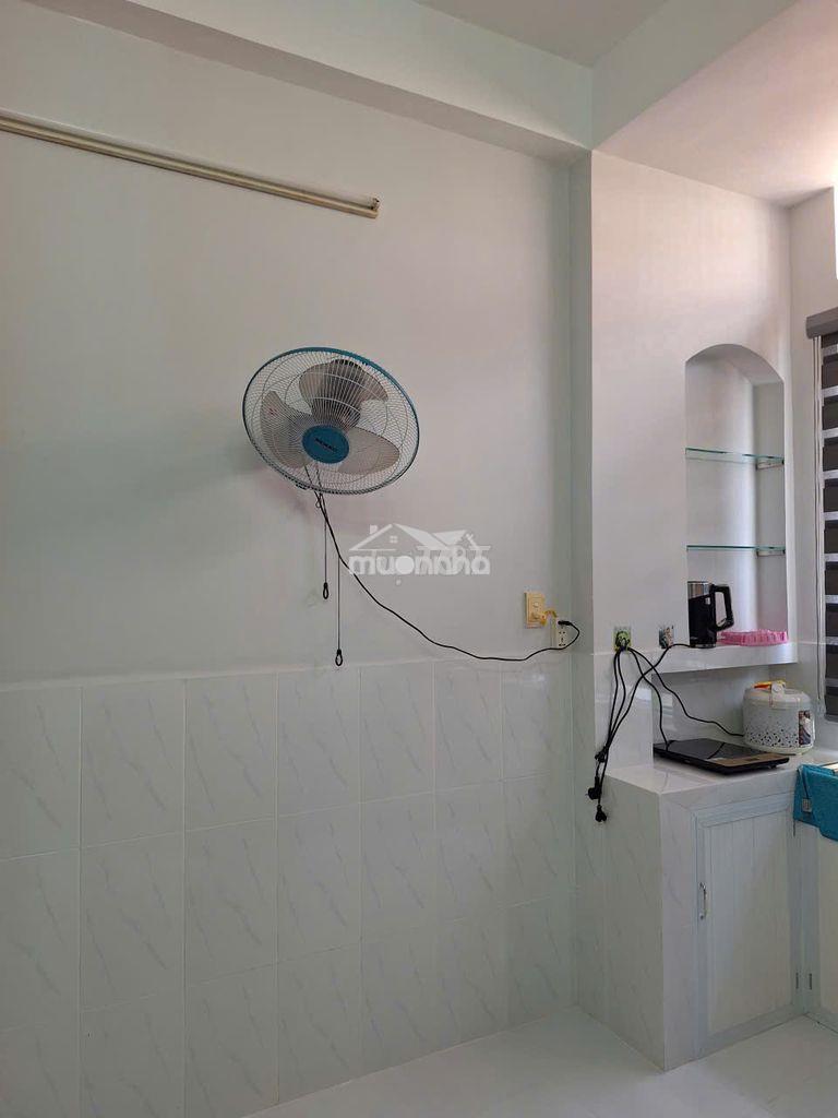 Phòng đầy đủ tiện nghi giá siêu hạt dẻ - mặt tiền trung tâm quận 3 - 4