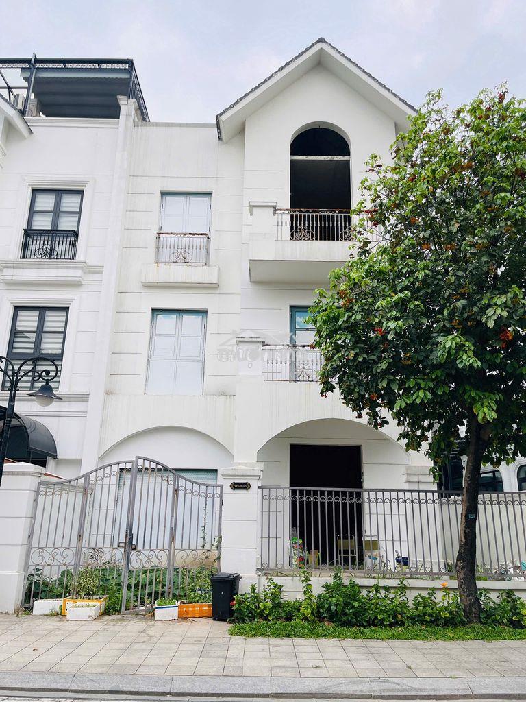 26 tỷ căn biệt thự ngay cạnh hồ ngọc trai 24,5ha