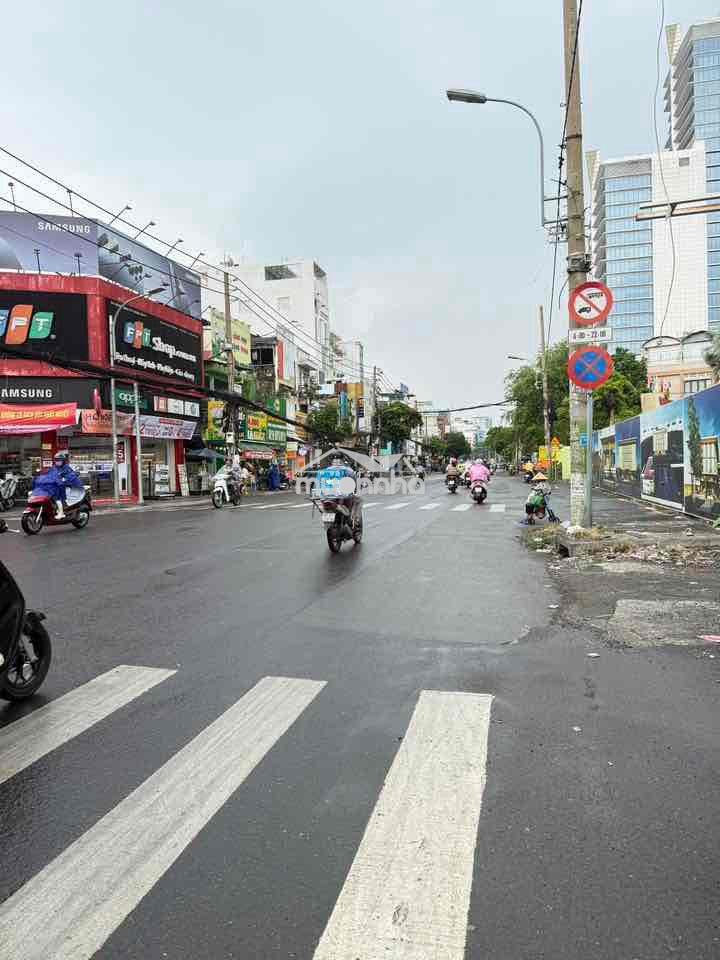 🏠 Hiếm, nhà lô góc 2 mặt thoáng ,gần metro số 2, cách mạng tháng 8 ,gi - 4