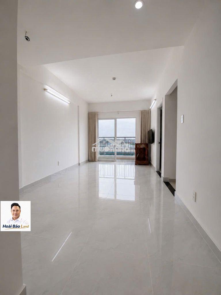 Sổ hồng chính chủ ! 2pn -64m2 + banlcon 2 tỷ 8x,tặng nội thất - 2