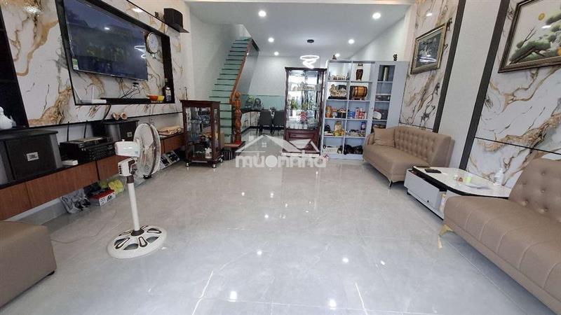 Chủ việt kiều bán nhà mới để lại toàn bộ nội thất, gần chợ cũ mỹ tho 