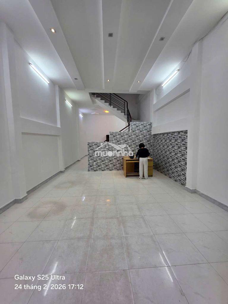 🌹🌹🌹Cho thuê nhà 5m x 18m 1lầu 2pnủ to 2wc