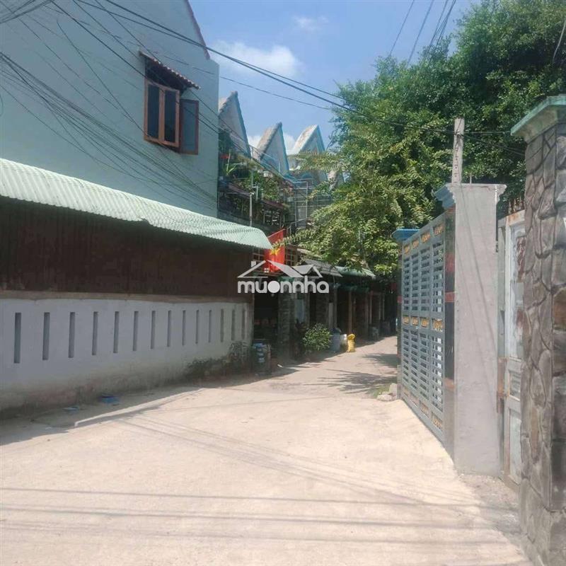 Nhà lầu đường xe hơi gần ubnd phường tân đông hiệp