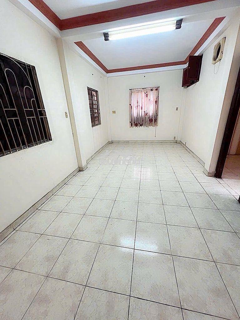 Cần bán nhà hẽm 4m đường 3/2. diện tích : 41m2