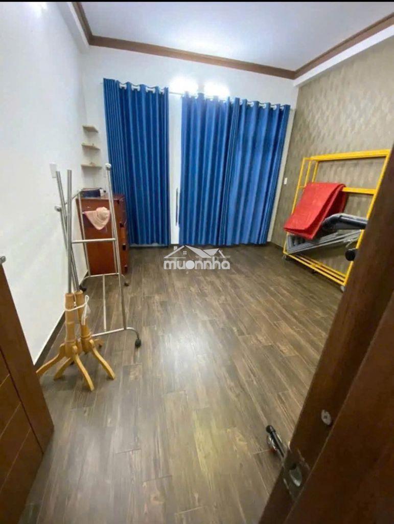 Cho thuê nhà phường tân sơn nhì 4 x 14 m đúc 1 trệt , 2 lầu hẻm 6 m