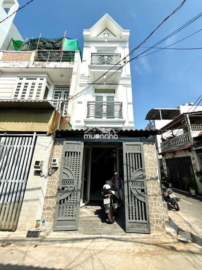Hot quận 12 nhỉnh 4 tỷ - hẻm xe hơi - 3 tầng kết cấu - sổ vuông full